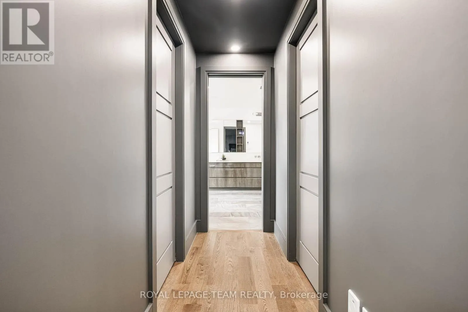 521 WESTMINSTER AVENUE