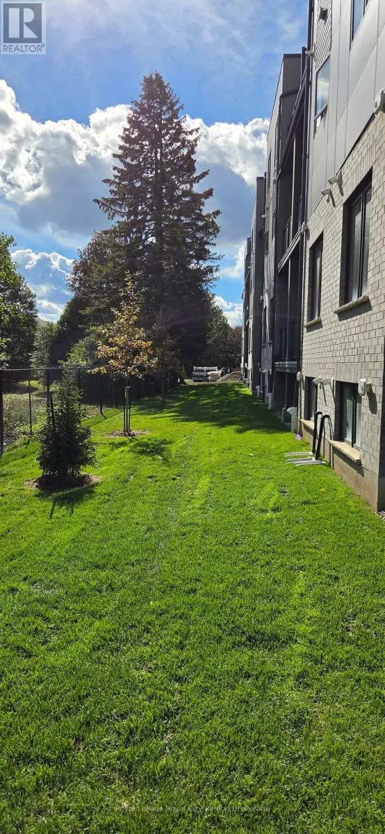 100 - 42 LOWES ROAD SW #100