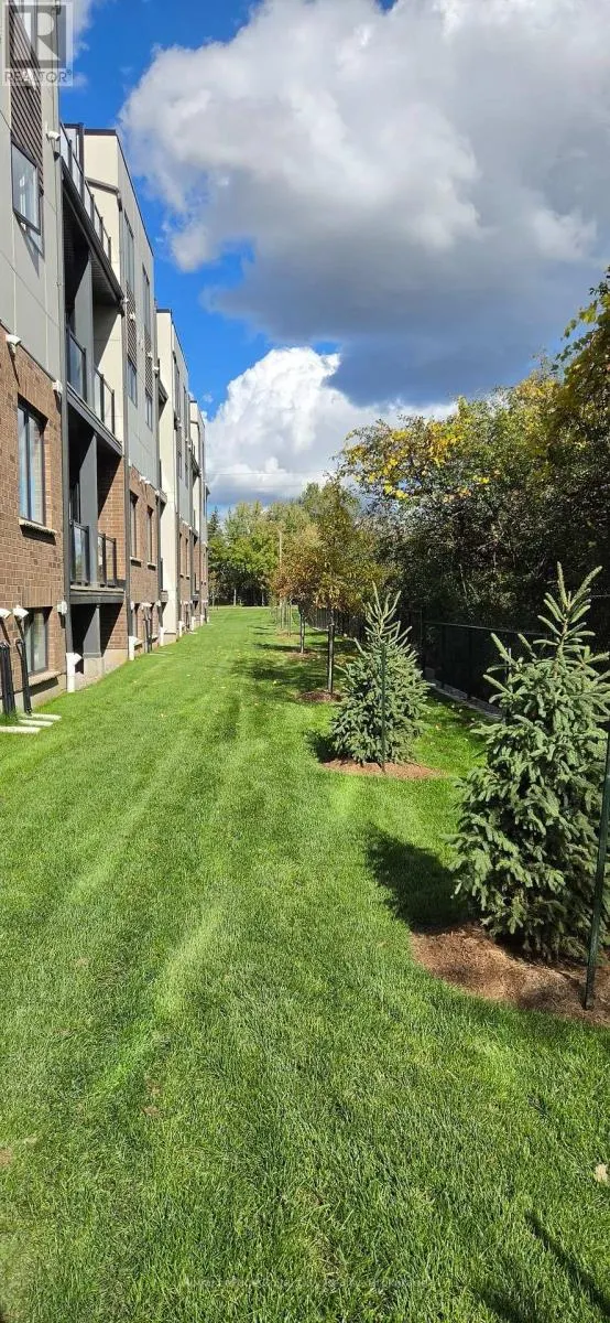 100 - 42 LOWES ROAD SW #100