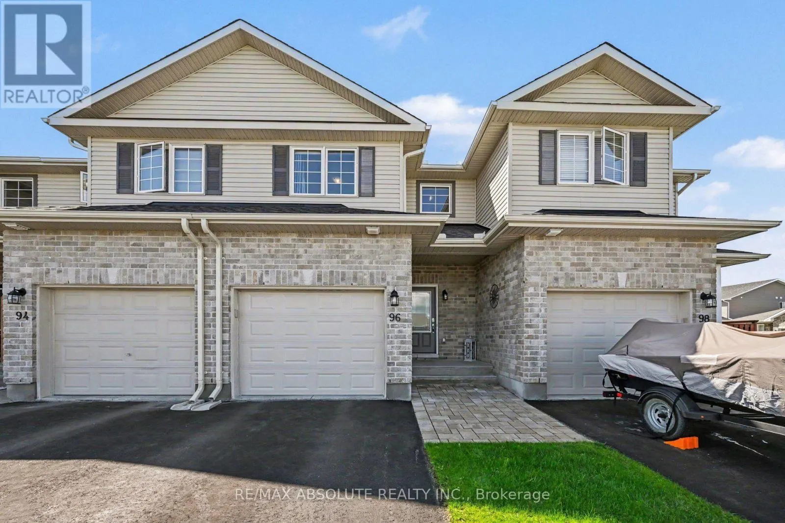 96 BELLWOOD DRIVE