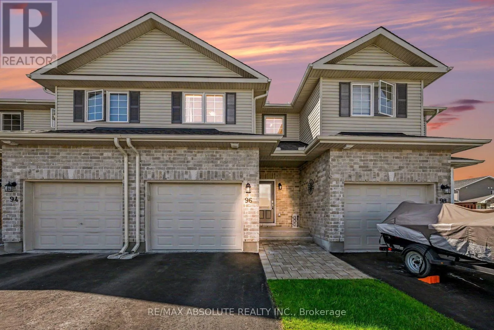 96 BELLWOOD DRIVE