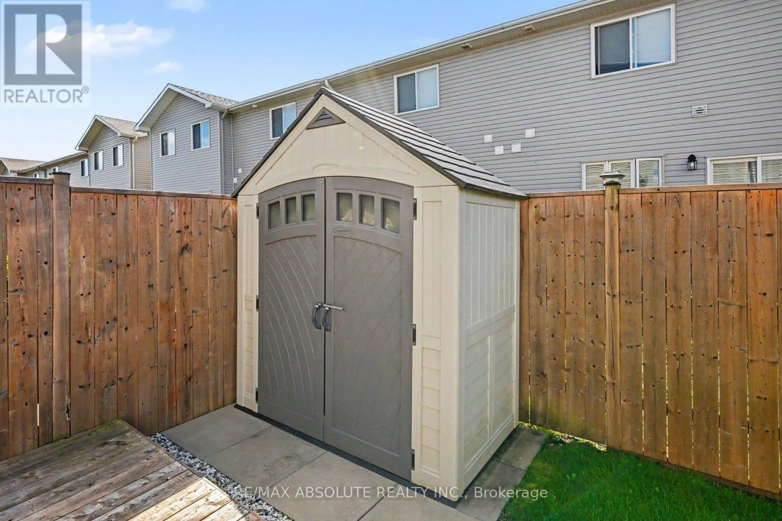 96 BELLWOOD DRIVE