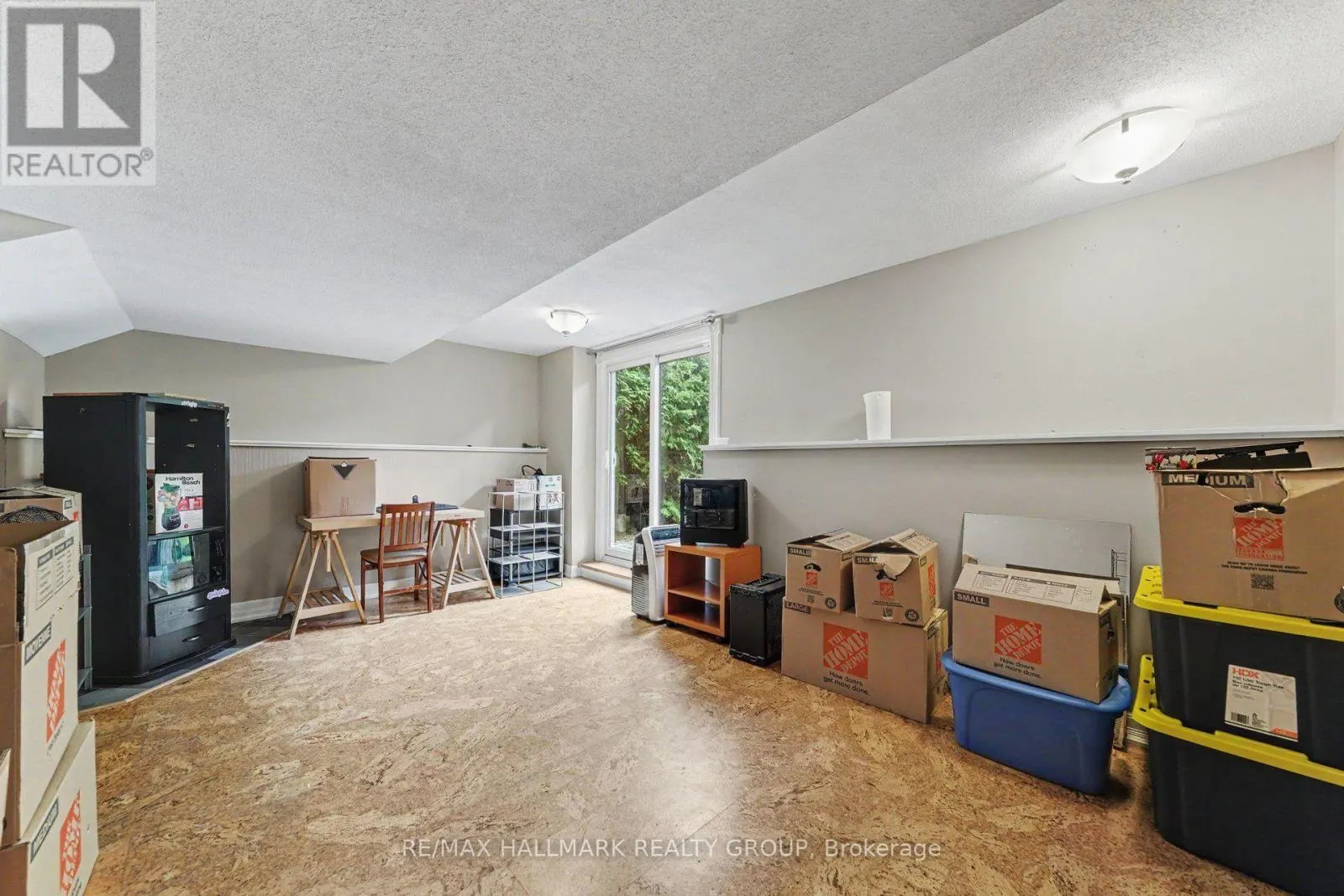 5 LANSFIELD WAY