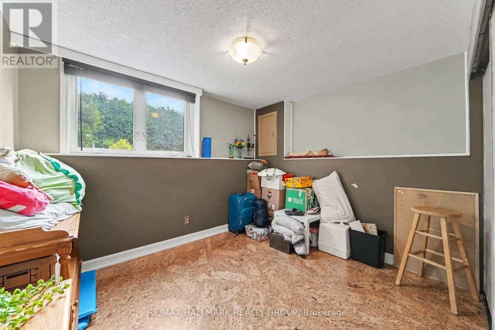 5 LANSFIELD WAY