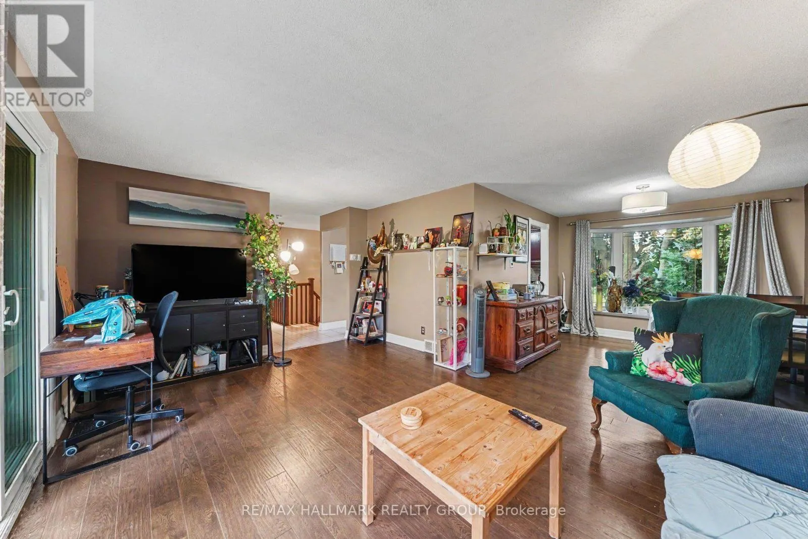 5 LANSFIELD WAY
