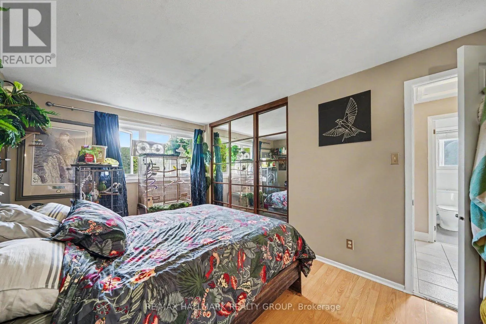 5 LANSFIELD WAY