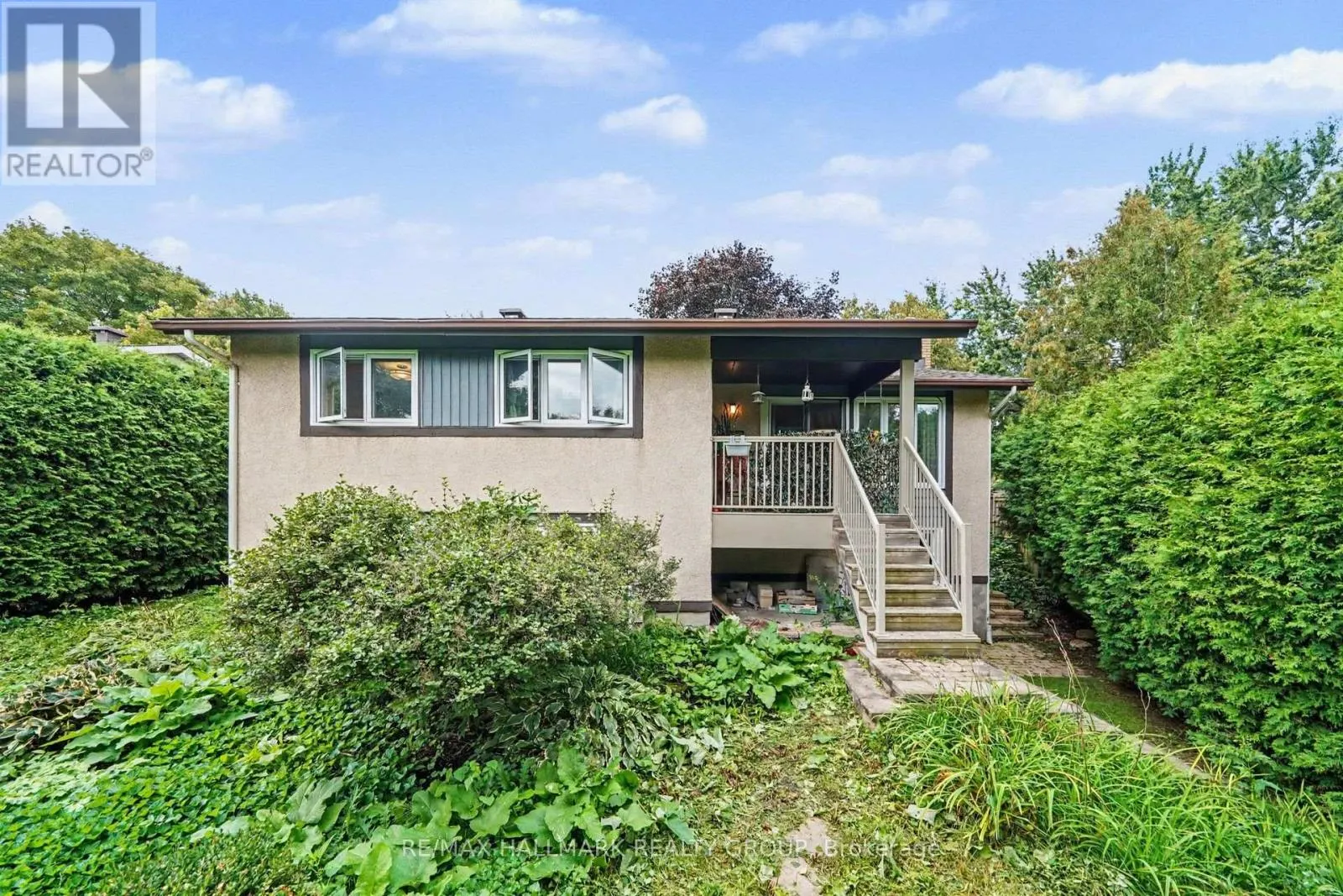 5 LANSFIELD WAY