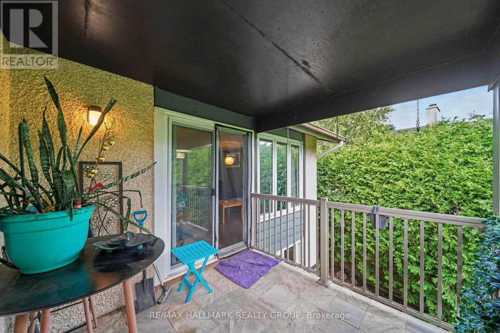 5 LANSFIELD WAY