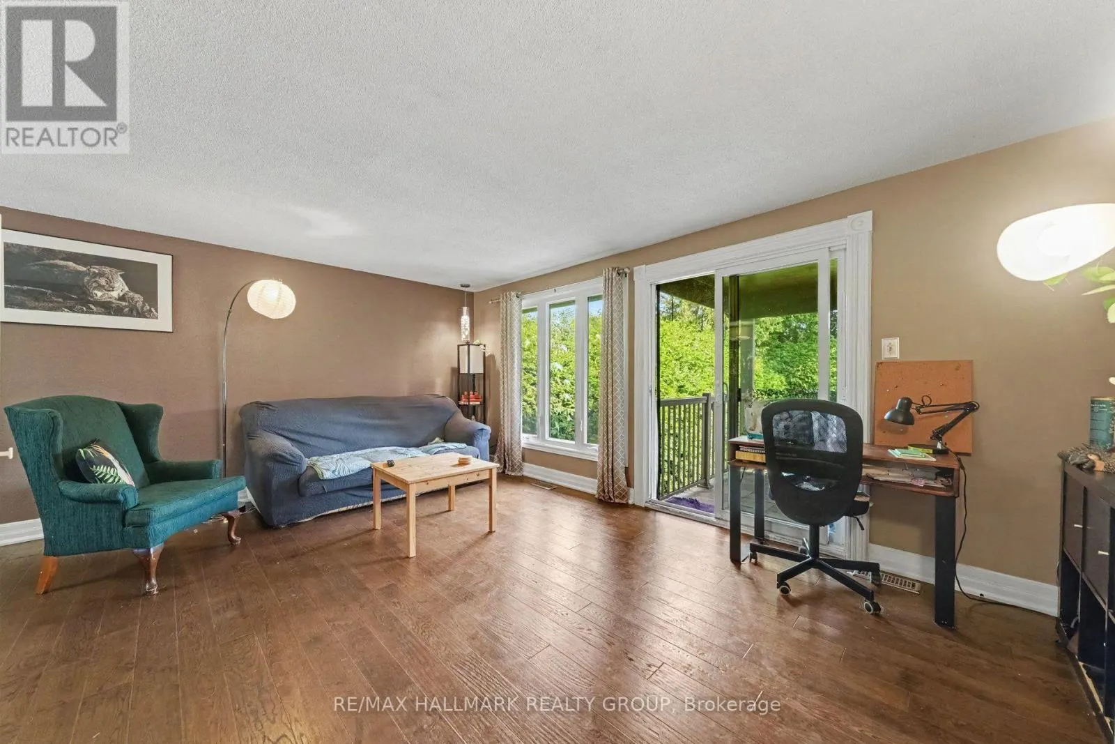 5 LANSFIELD WAY