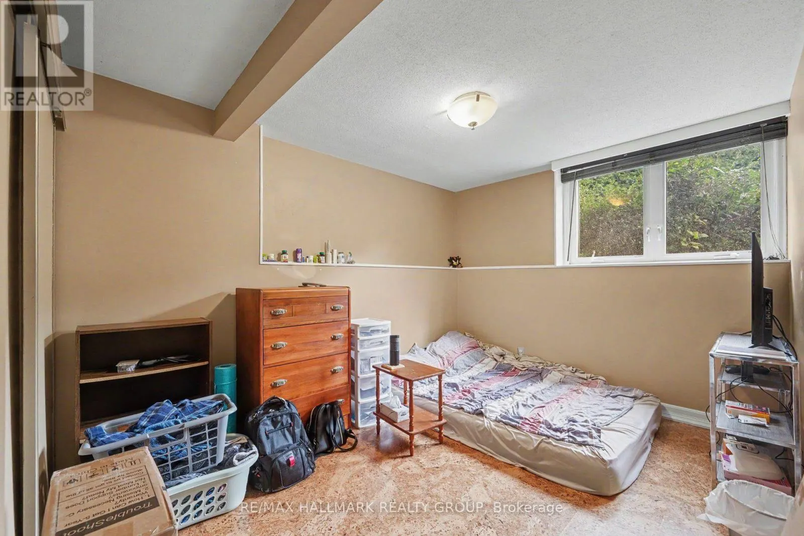5 LANSFIELD WAY