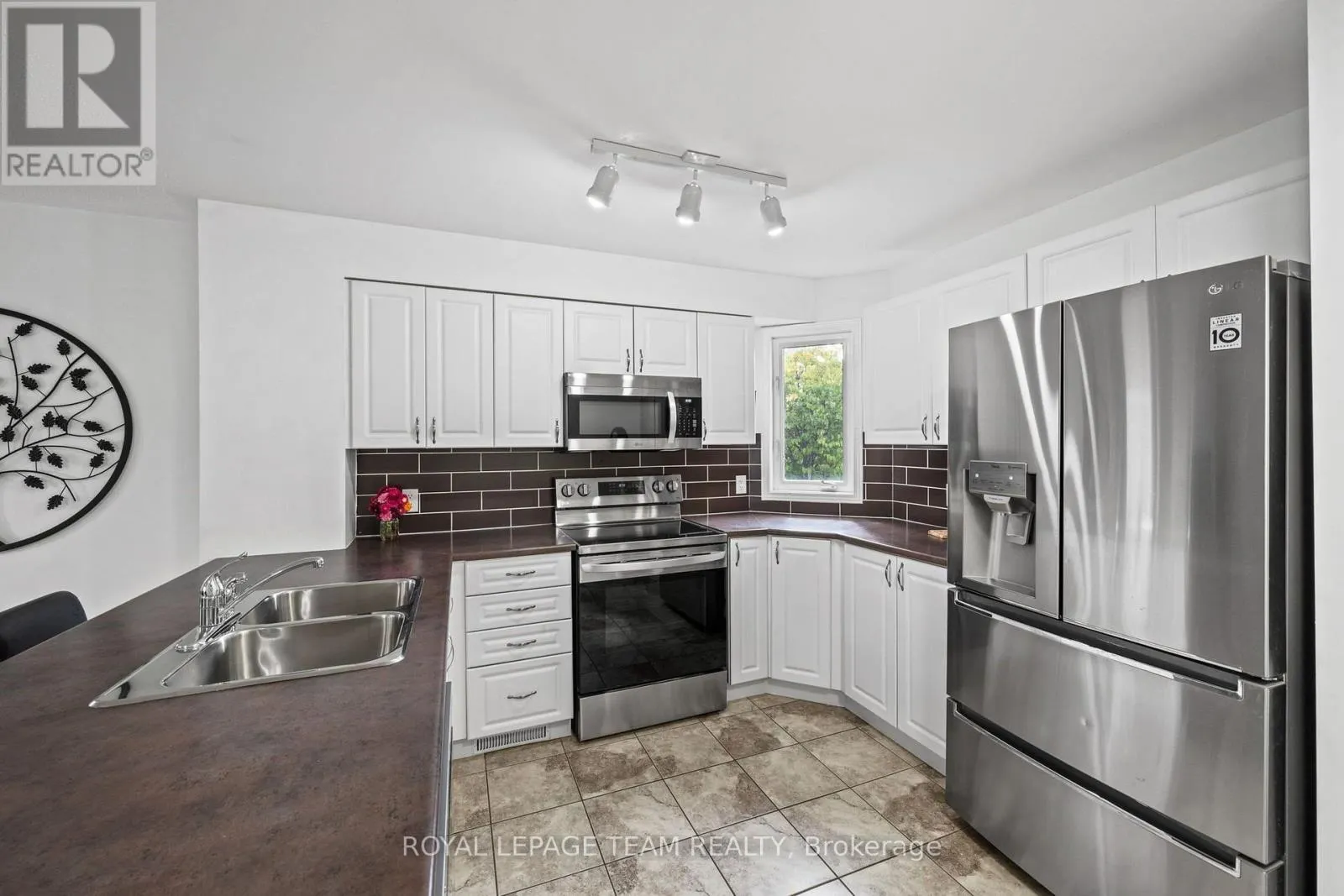 283 FIR LANE