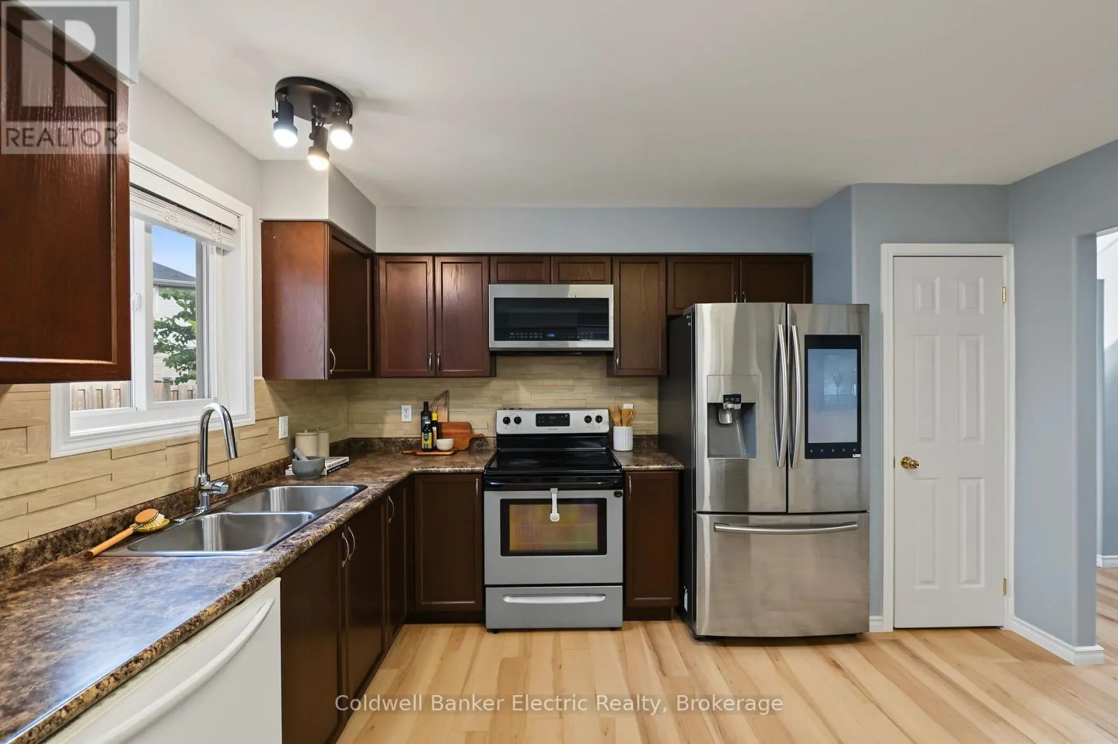 2334 MARSDALE DRIVE