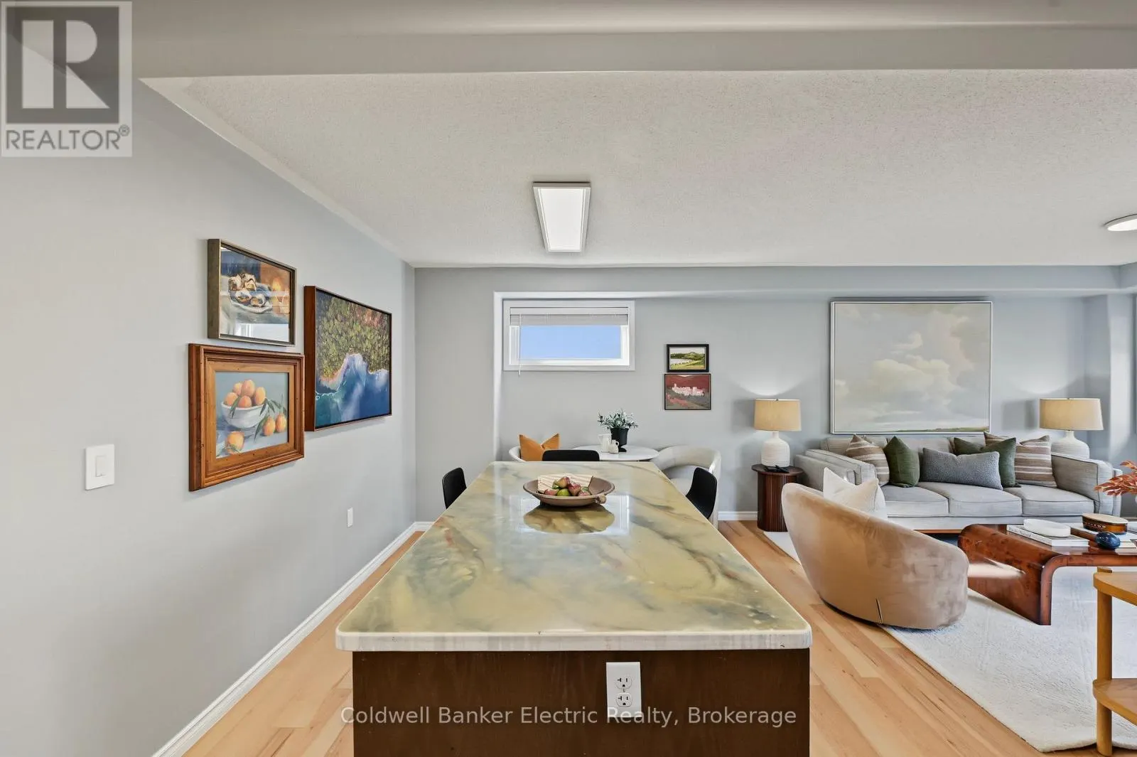 2334 MARSDALE DRIVE
