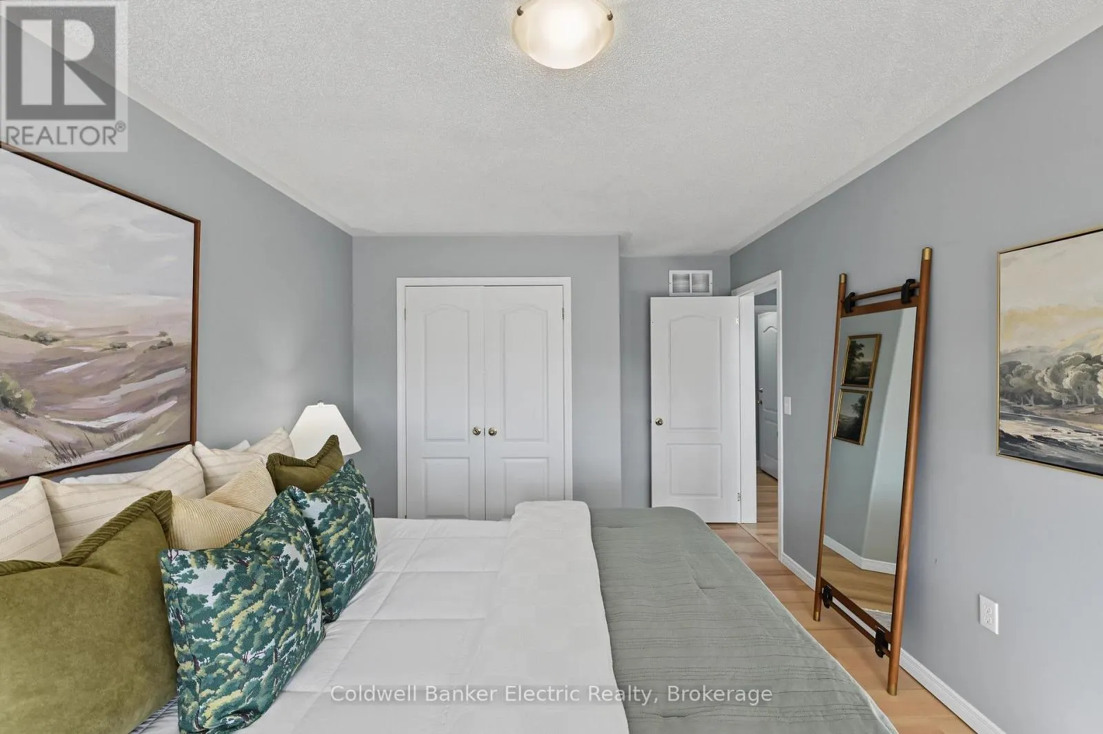 2334 MARSDALE DRIVE