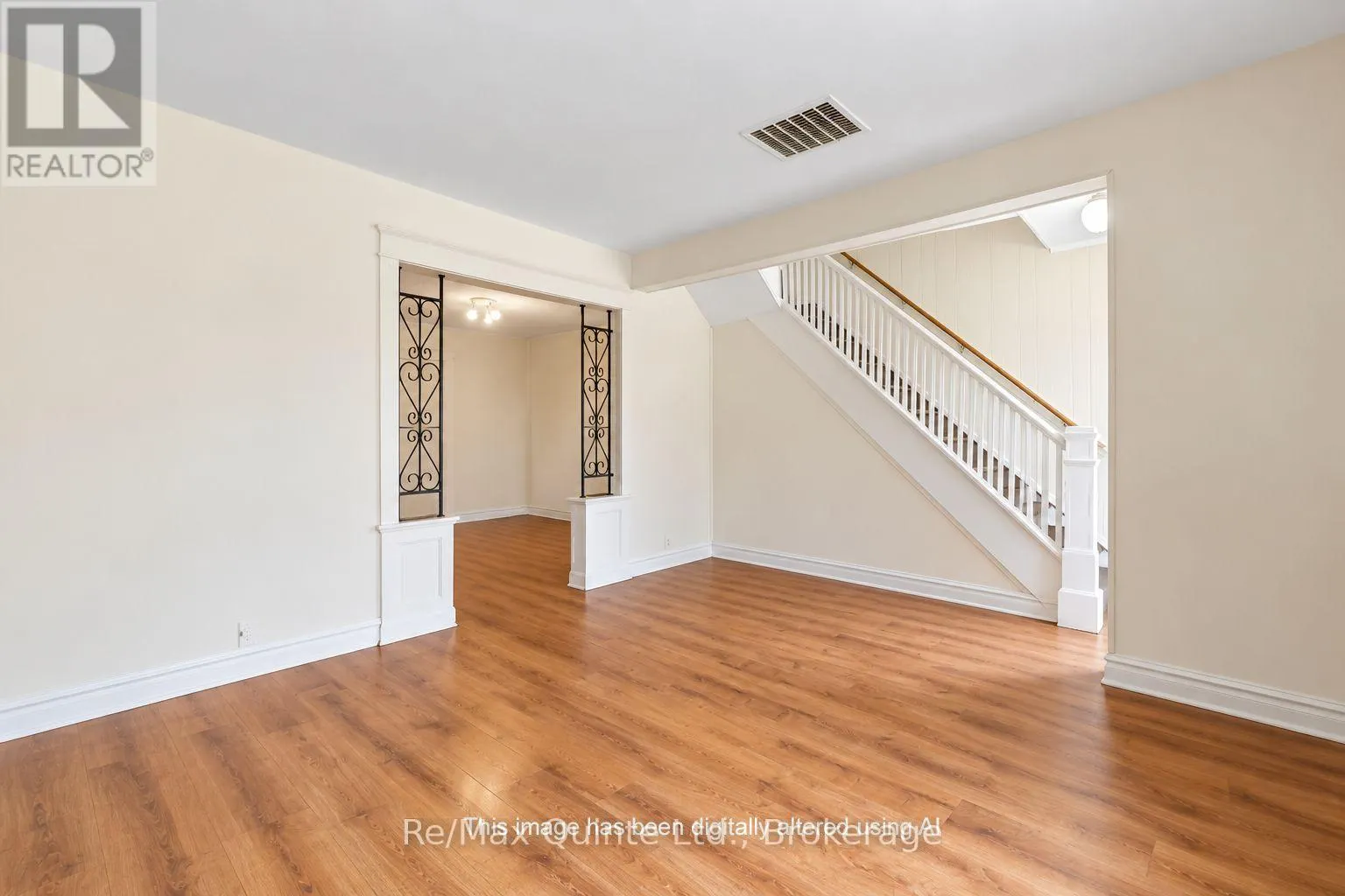 84 MOIRA STREET E