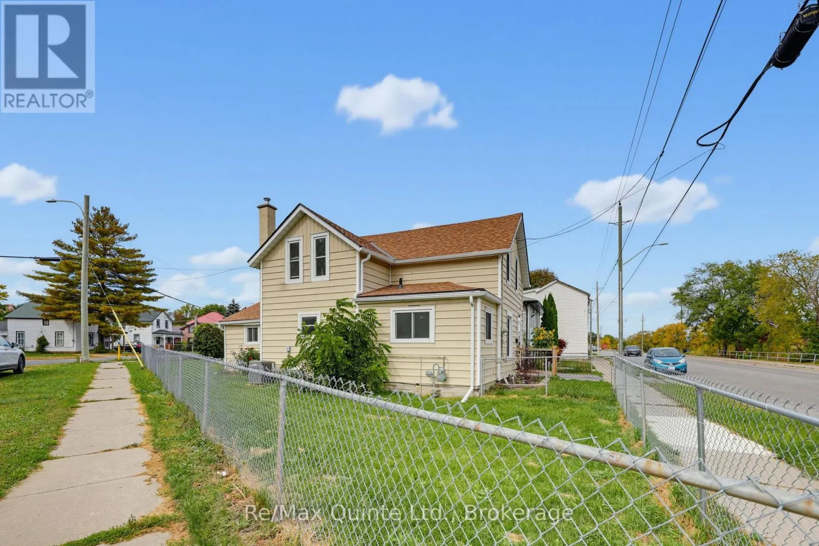 84 MOIRA STREET E