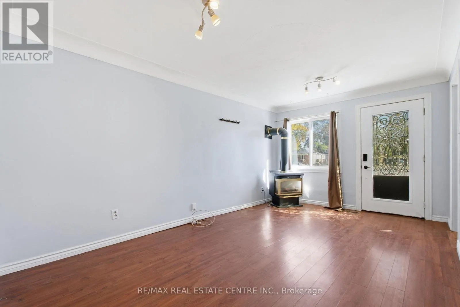 295 STRATHEARN AVENUE