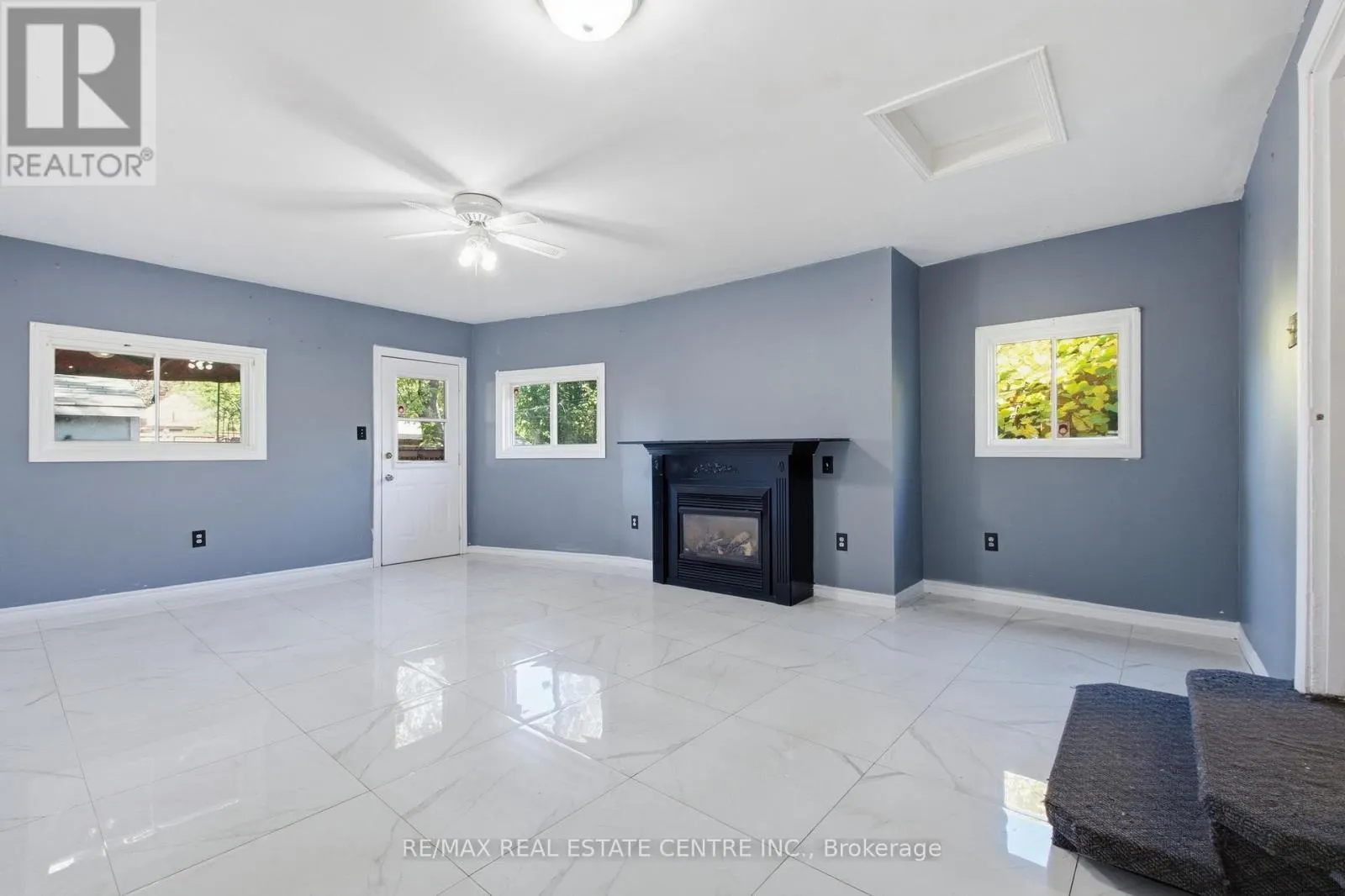 295 STRATHEARN AVENUE