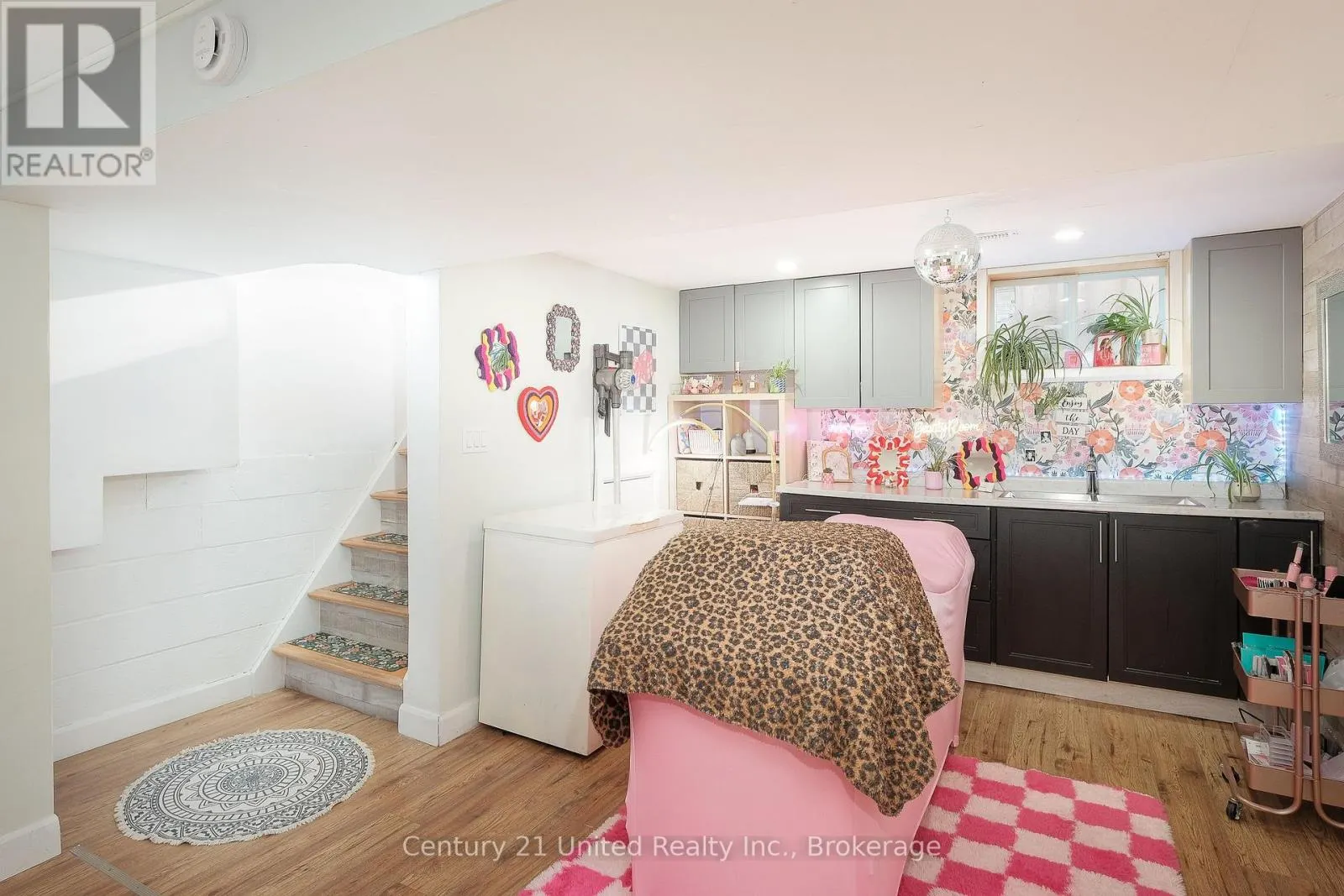 257 RIVERVIEW HEIGHTS