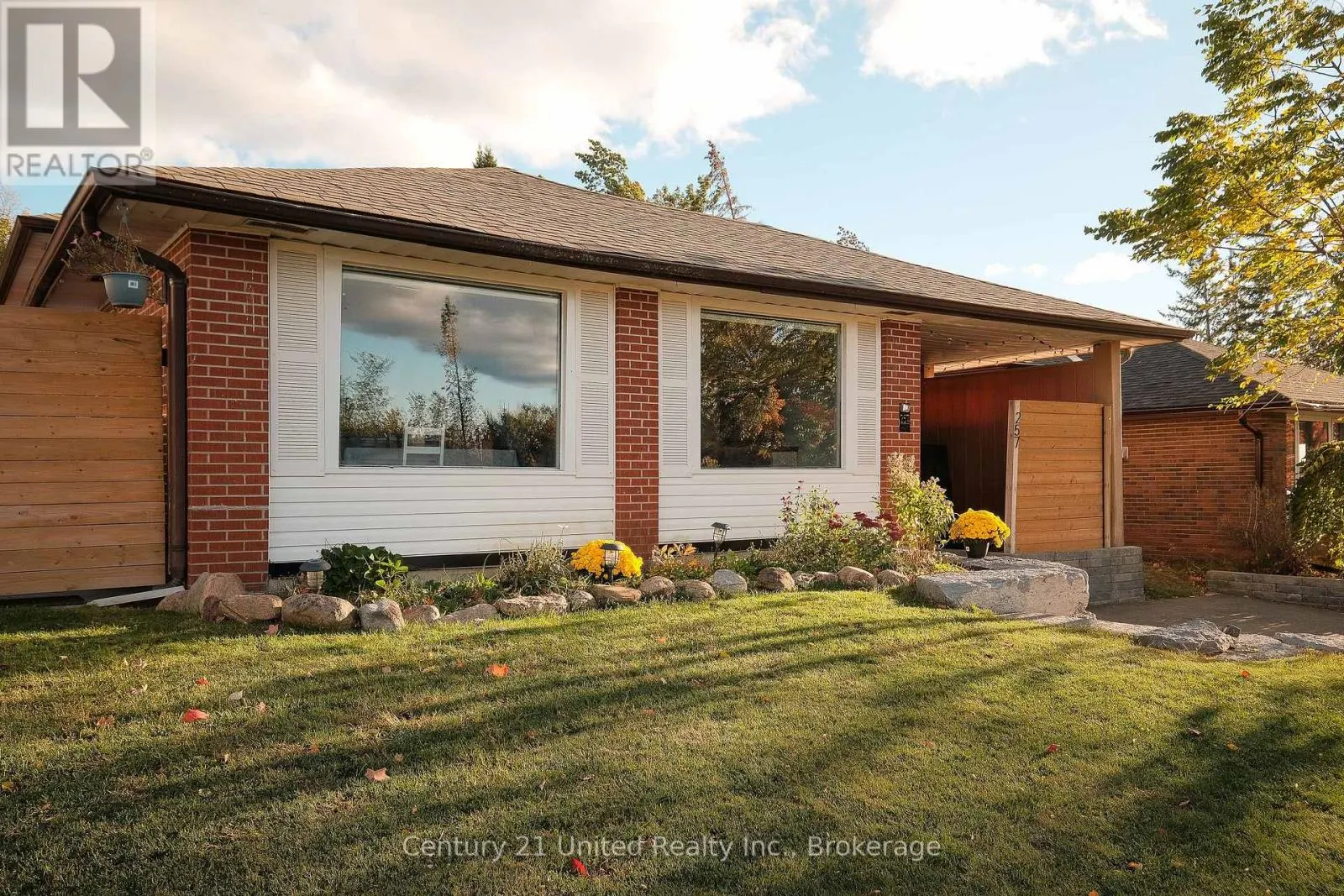 257 RIVERVIEW HEIGHTS