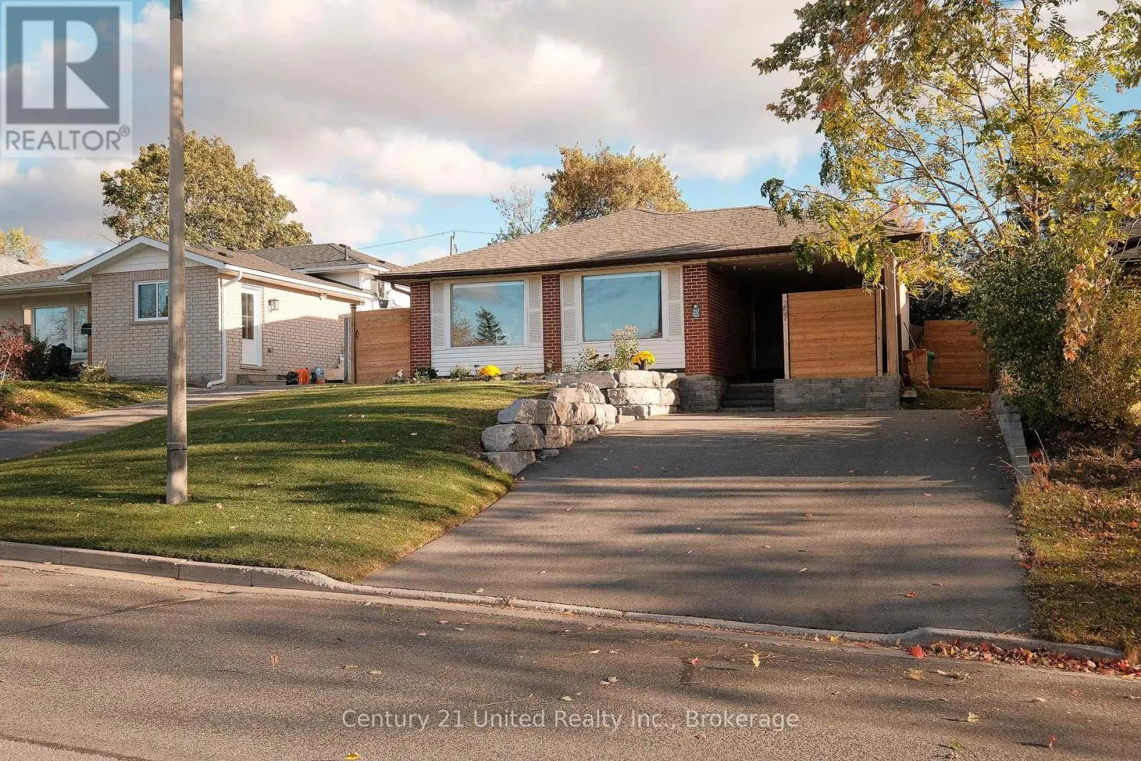 257 RIVERVIEW HEIGHTS