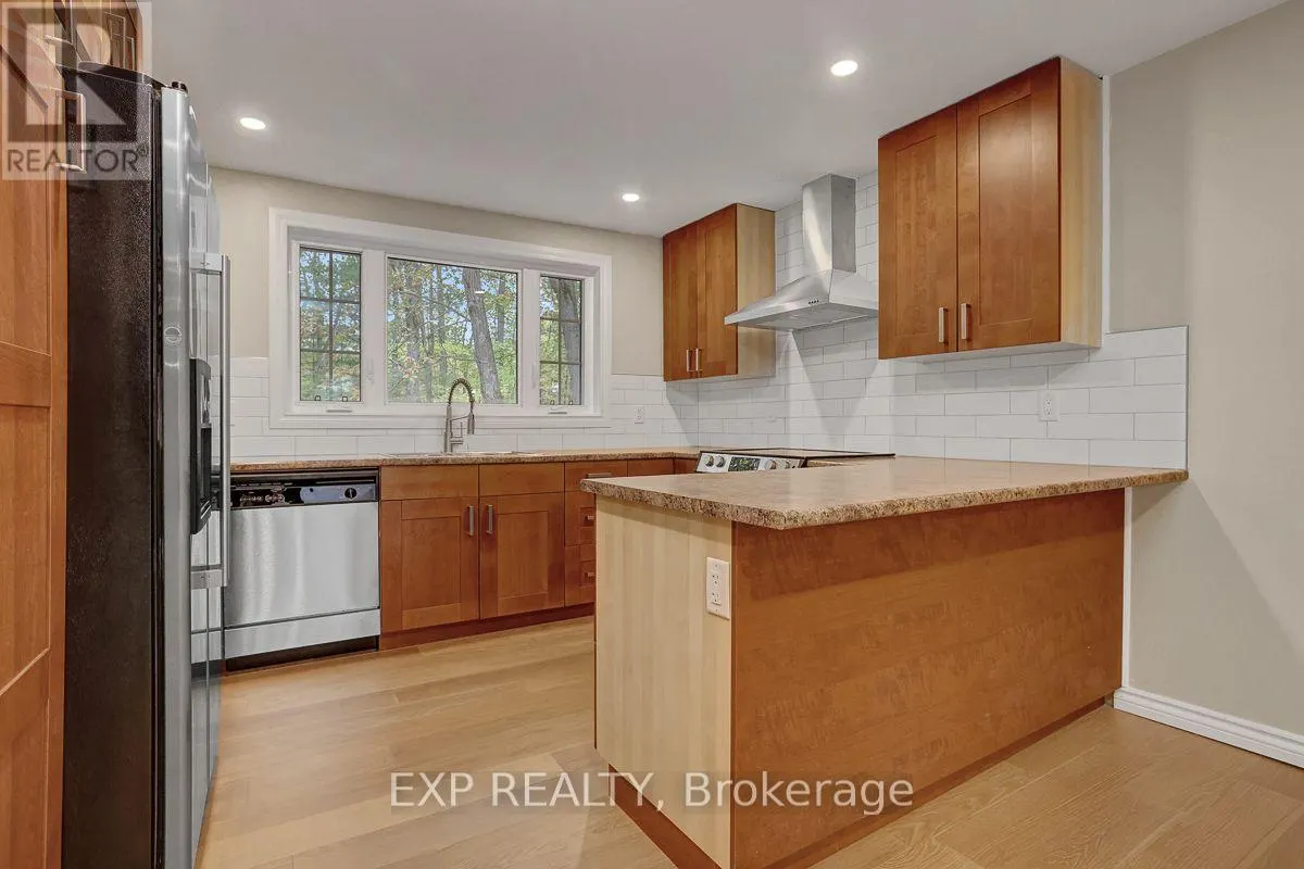 575 BAYVIEW DRIVE