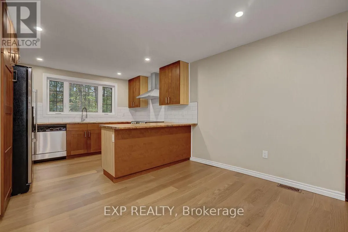575 BAYVIEW DRIVE