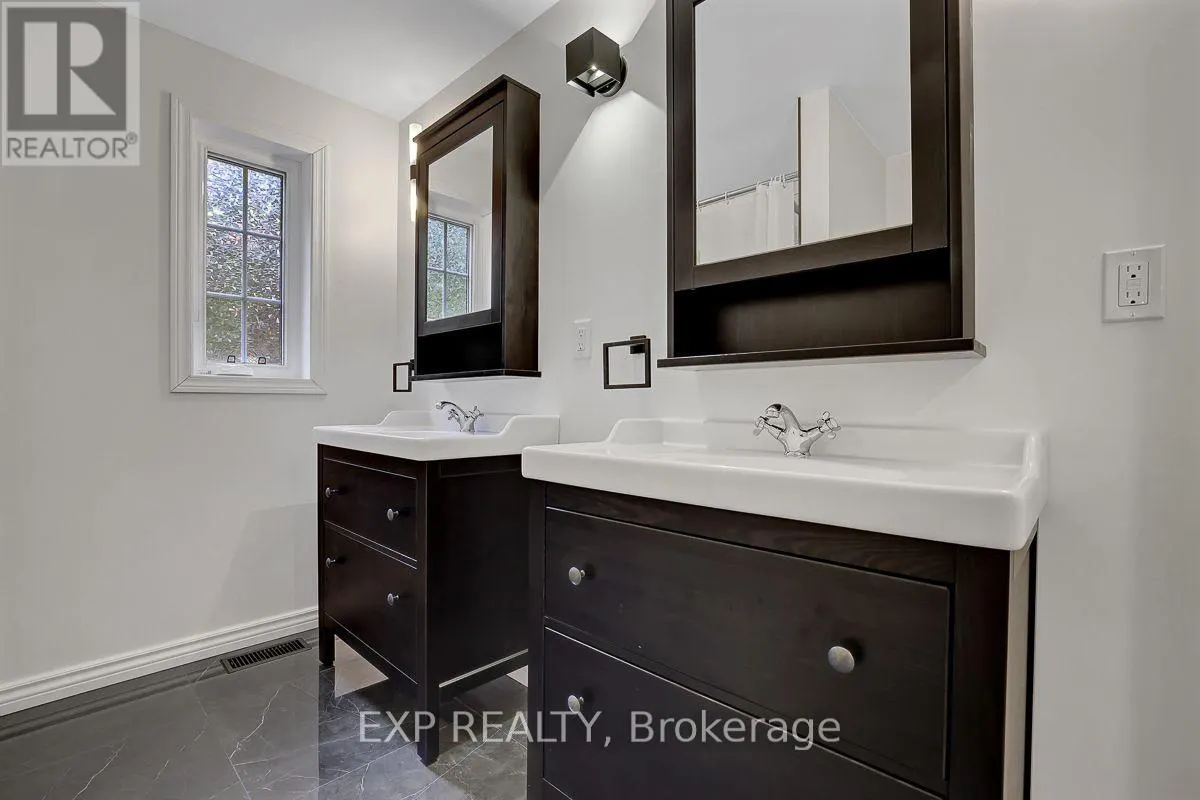 575 BAYVIEW DRIVE