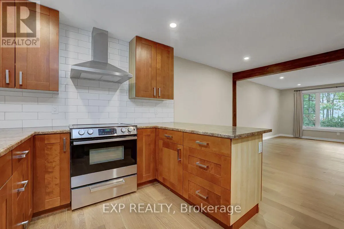 575 BAYVIEW DRIVE