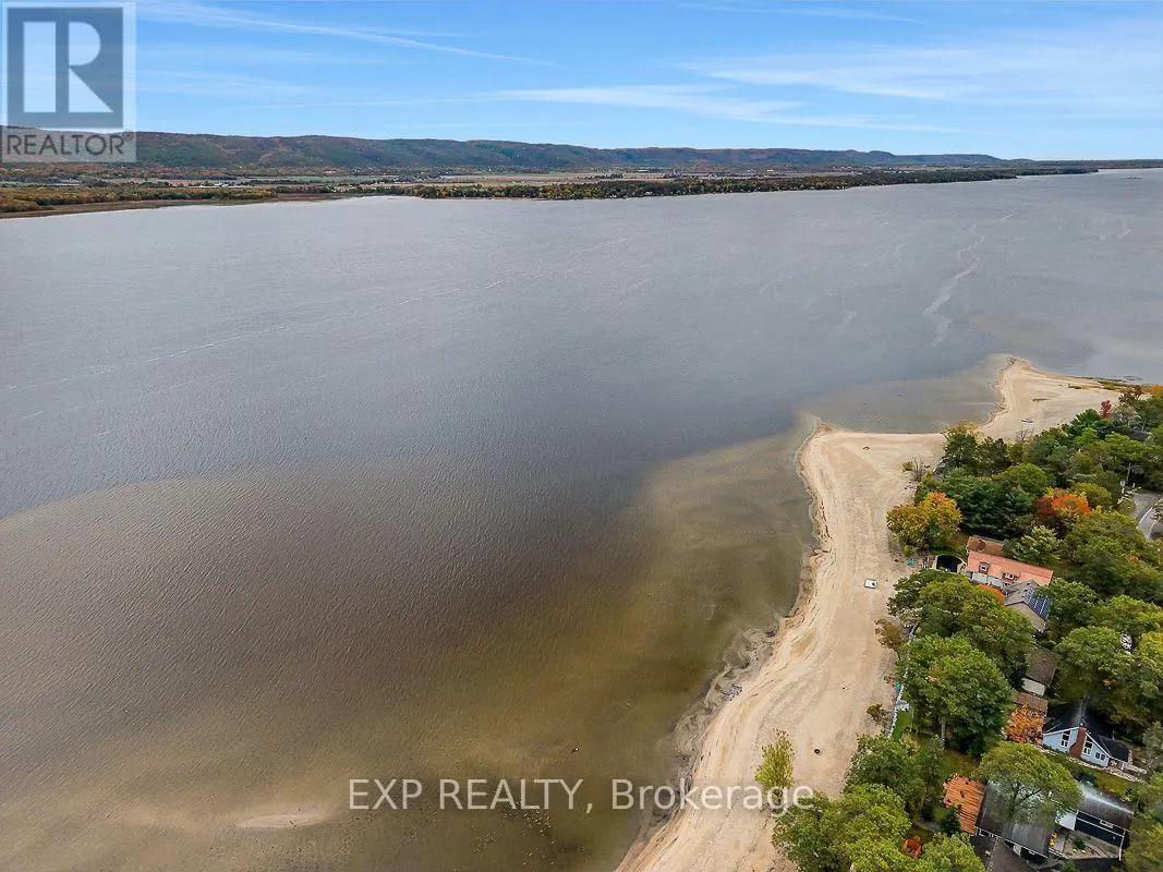 575 BAYVIEW DRIVE
