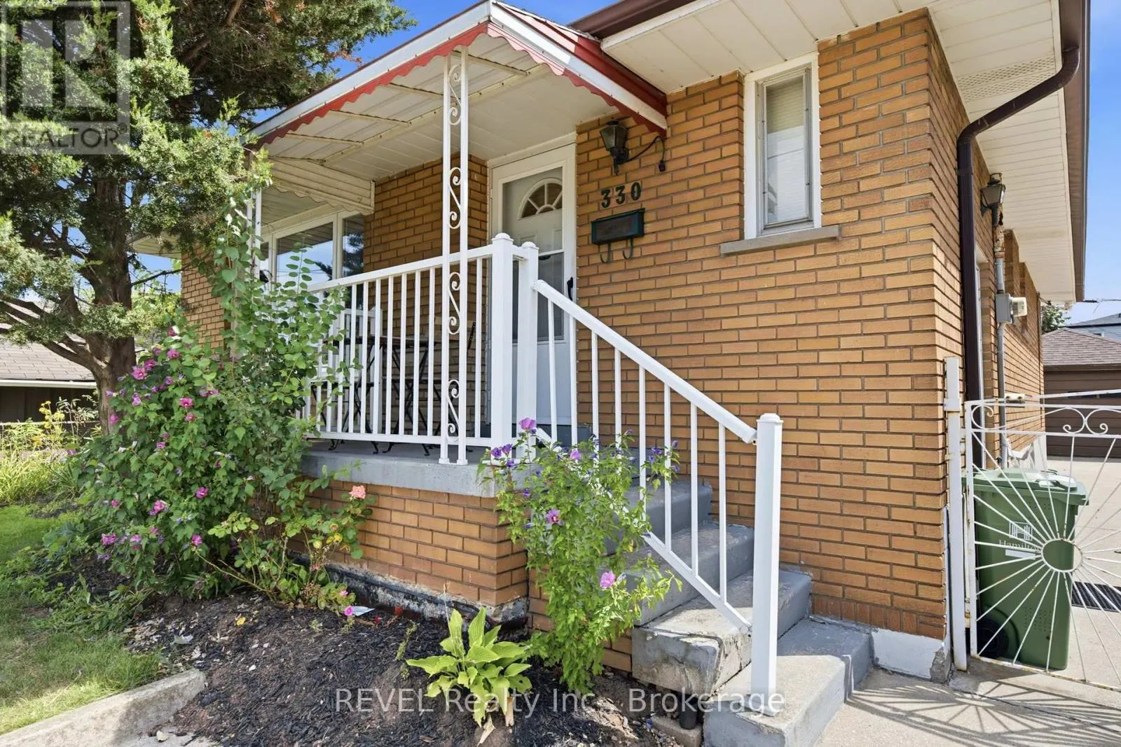 330 WAVERLY STREET