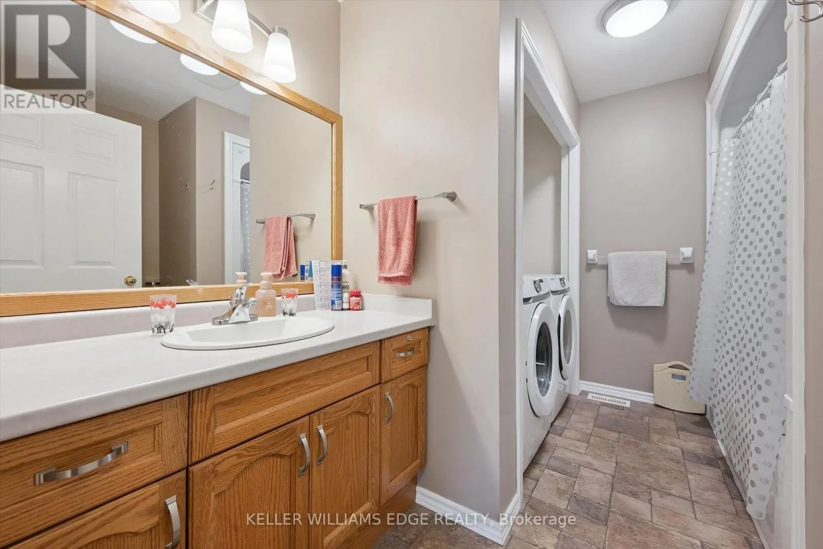 1 - 570 WEST STREET W