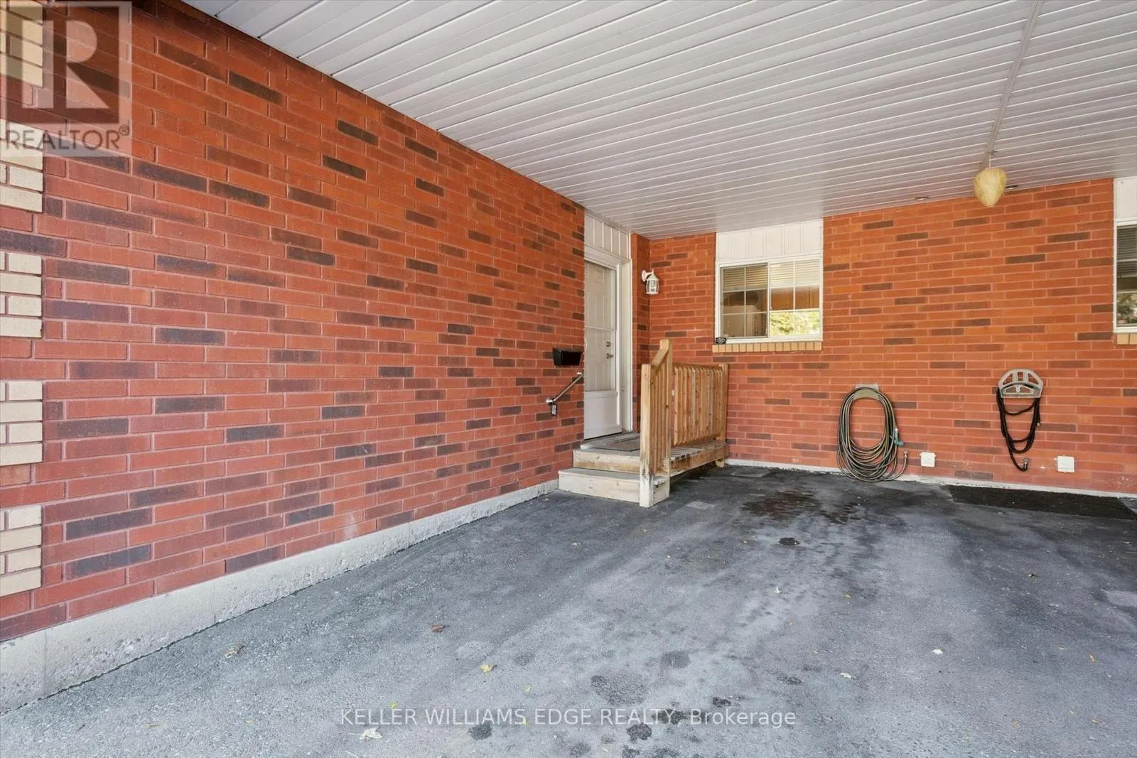 1 - 570 WEST STREET W