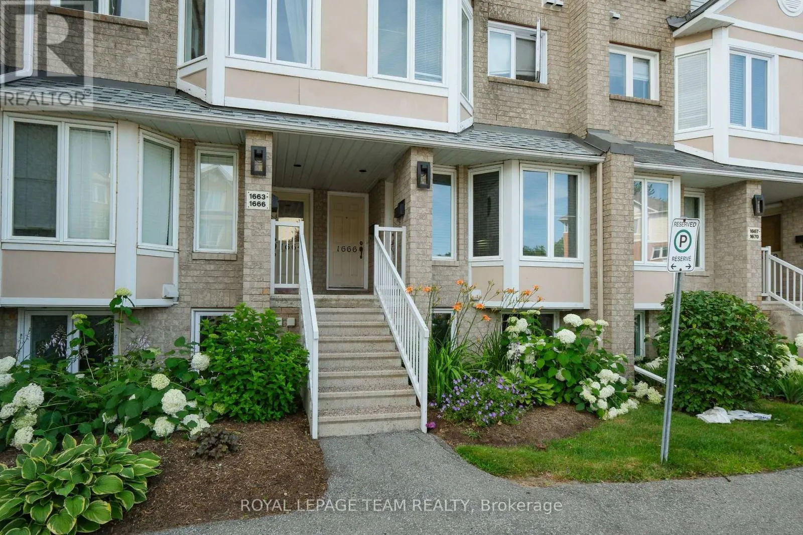 1665 LOCKSLEY LANE