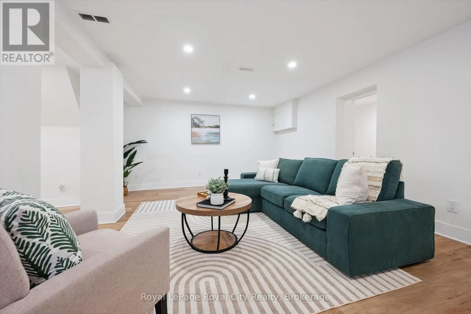 31 JAMES STREET W