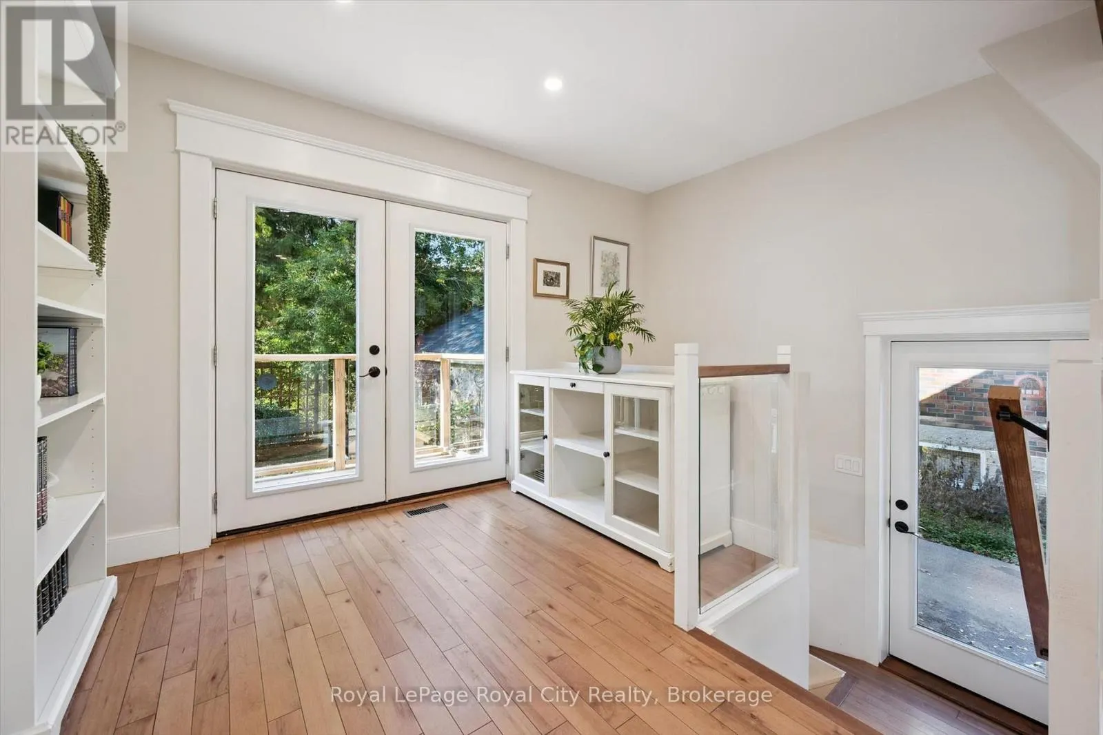31 JAMES STREET W