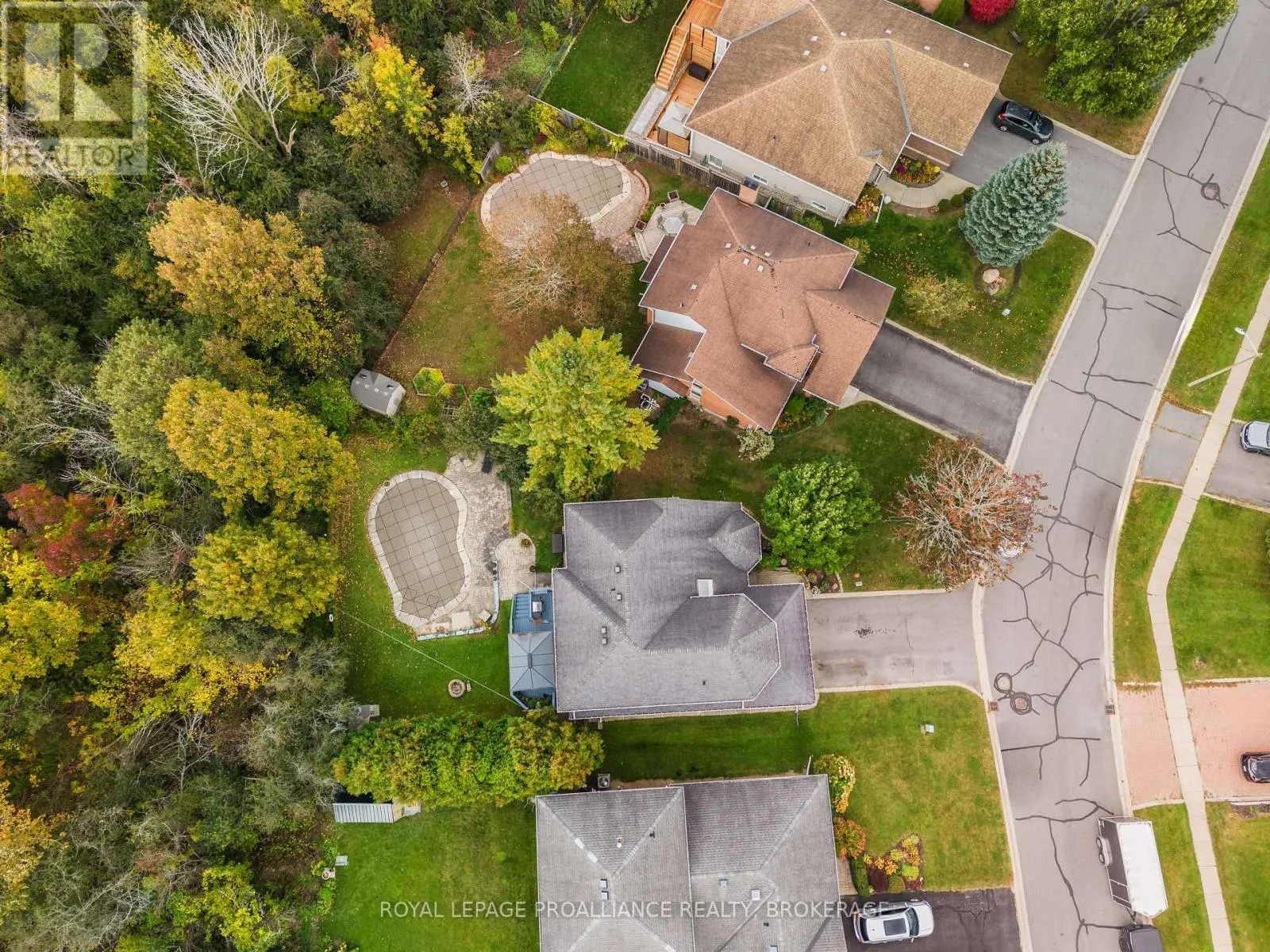 605 FERNMOOR DRIVE