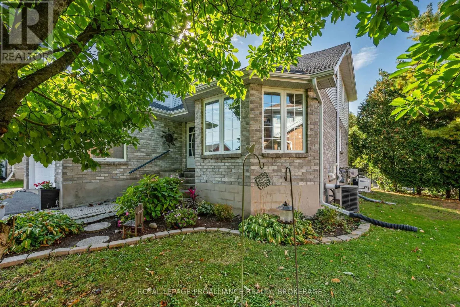 605 FERNMOOR DRIVE