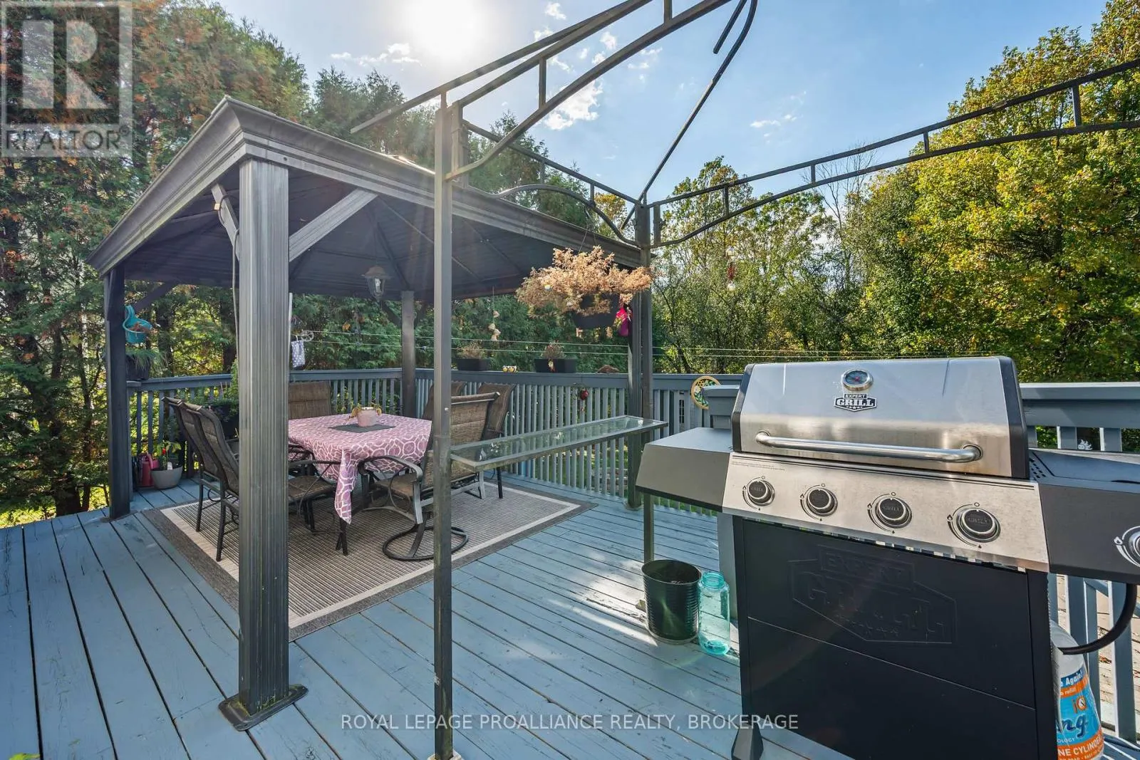 605 FERNMOOR DRIVE