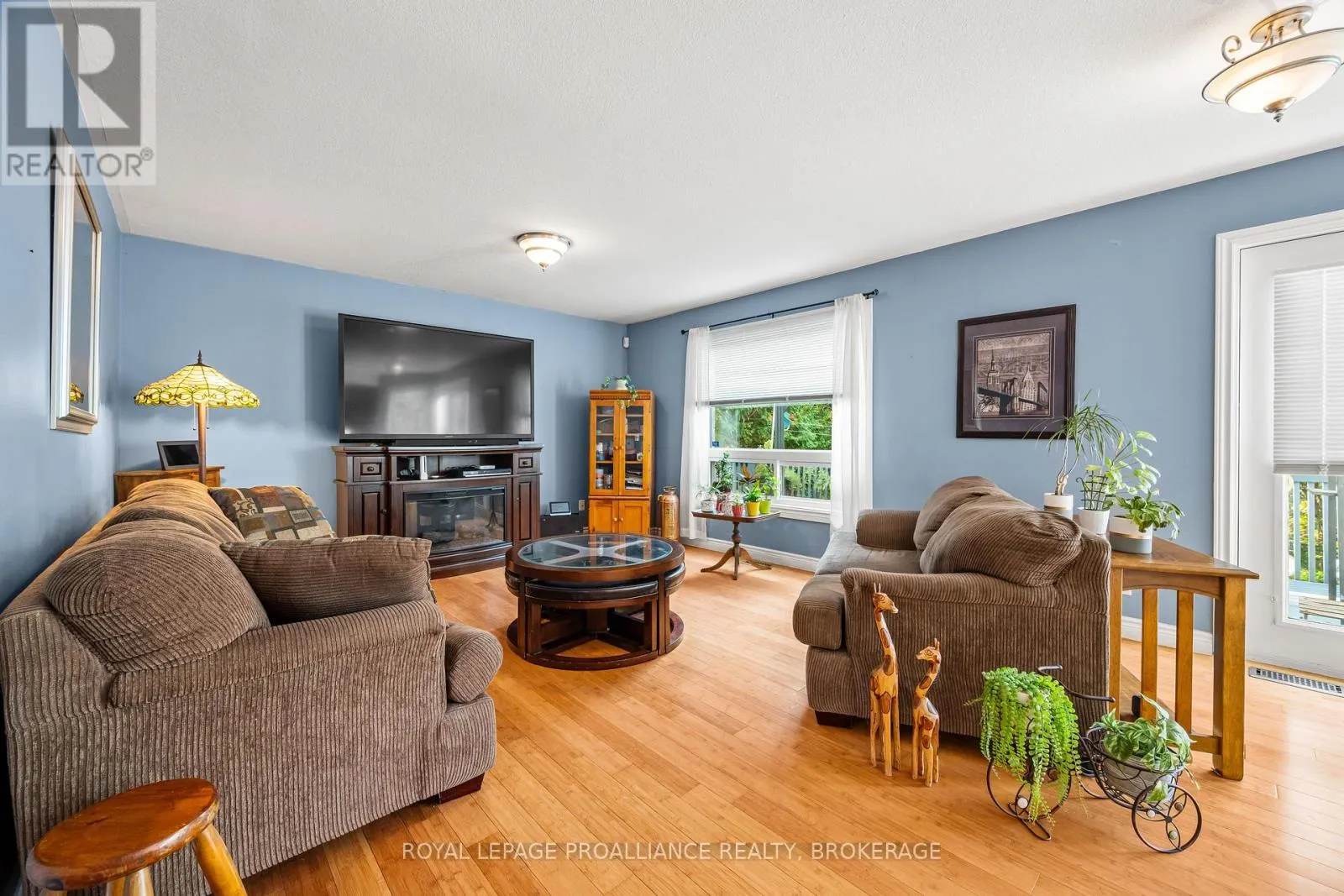 605 FERNMOOR DRIVE