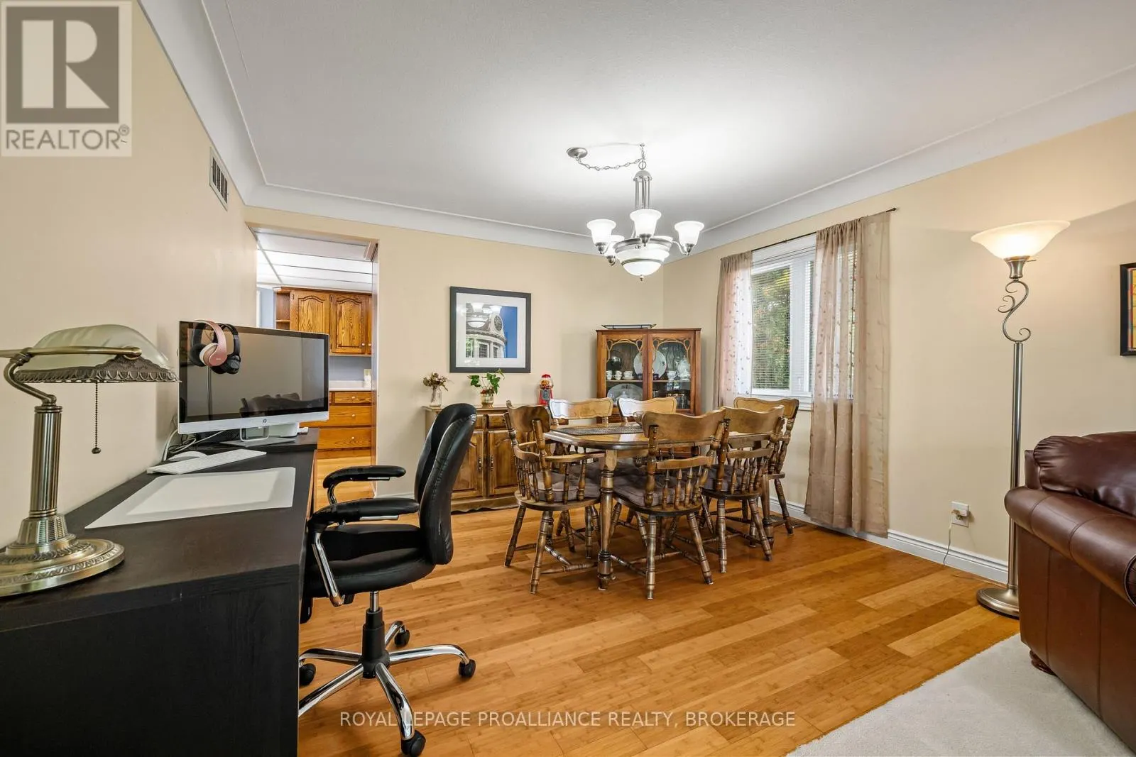 605 FERNMOOR DRIVE
