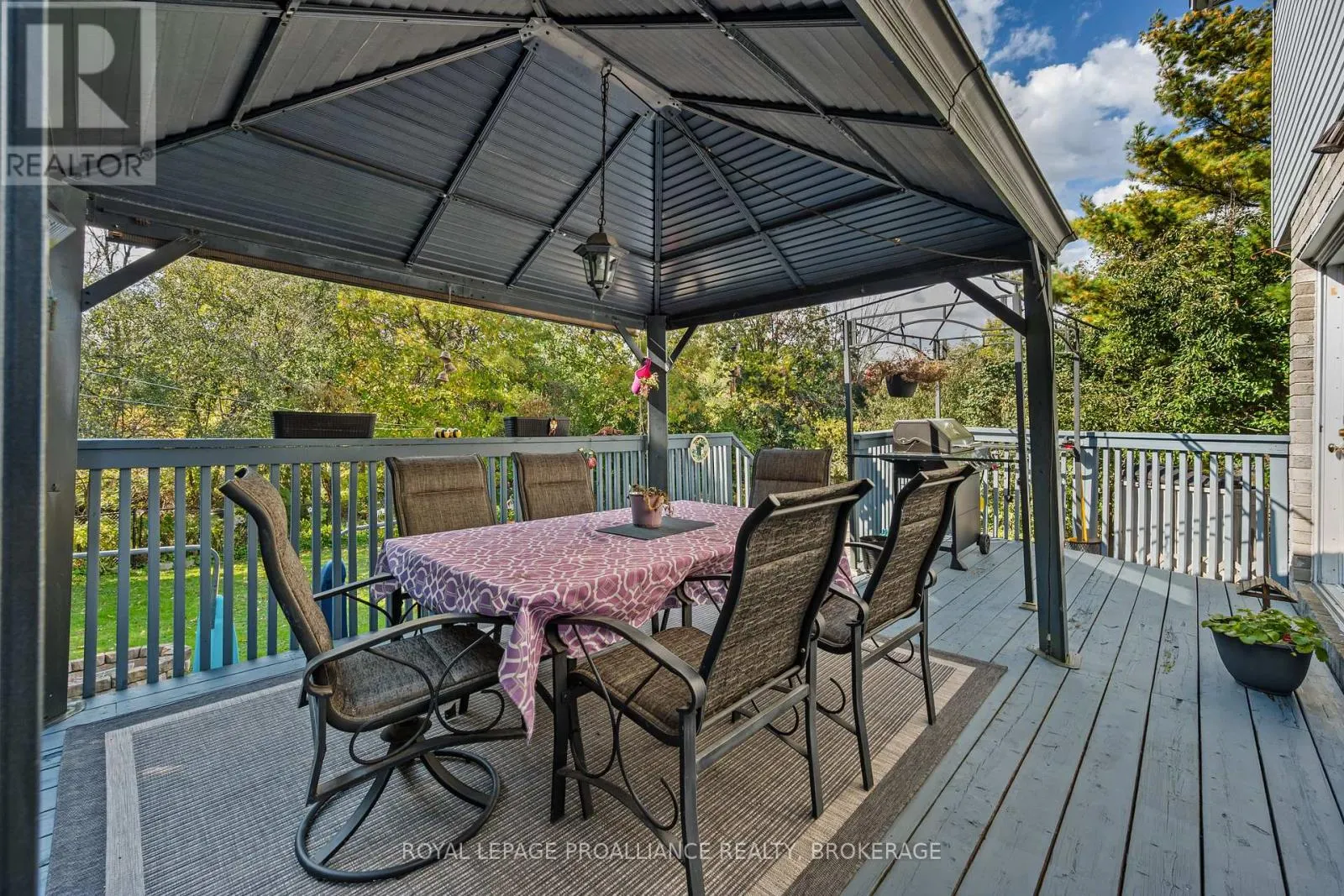 605 FERNMOOR DRIVE