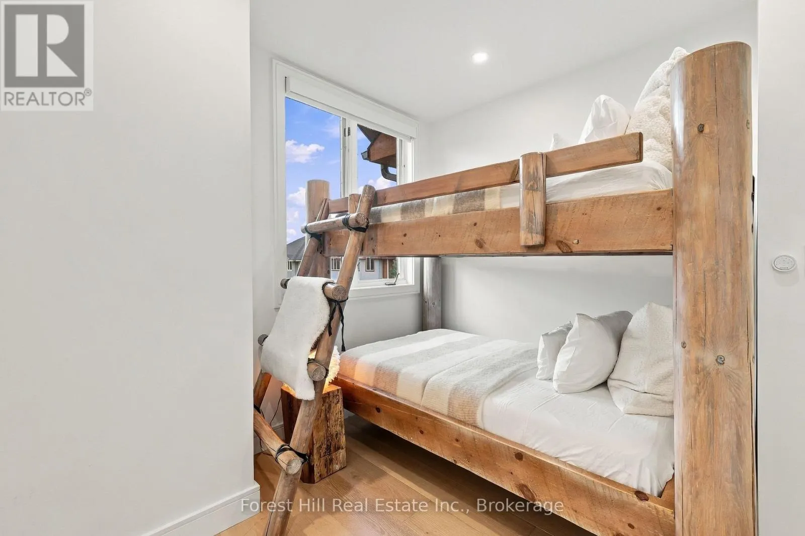 15 - 224 BLUESKI GEORGE CRESCENT #15