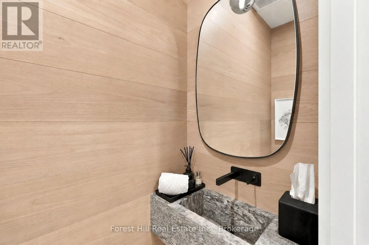 15 - 224 BLUESKI GEORGE CRESCENT #15