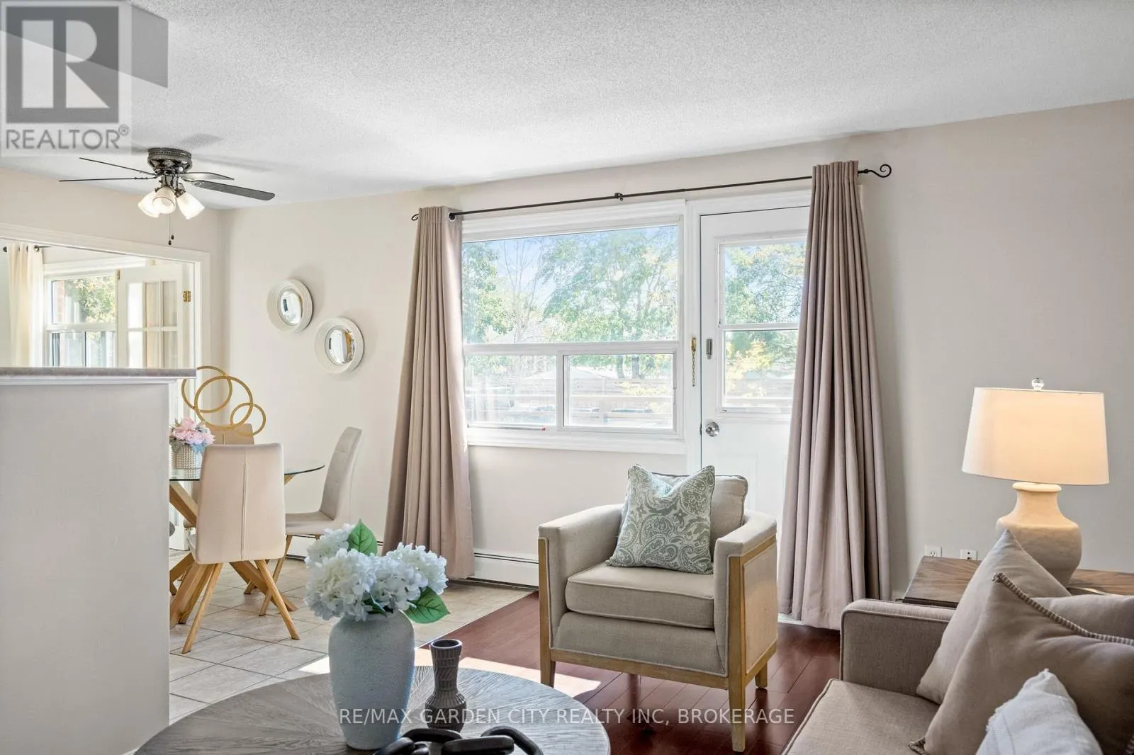 211 - 264 OAKDALE AVENUE #211