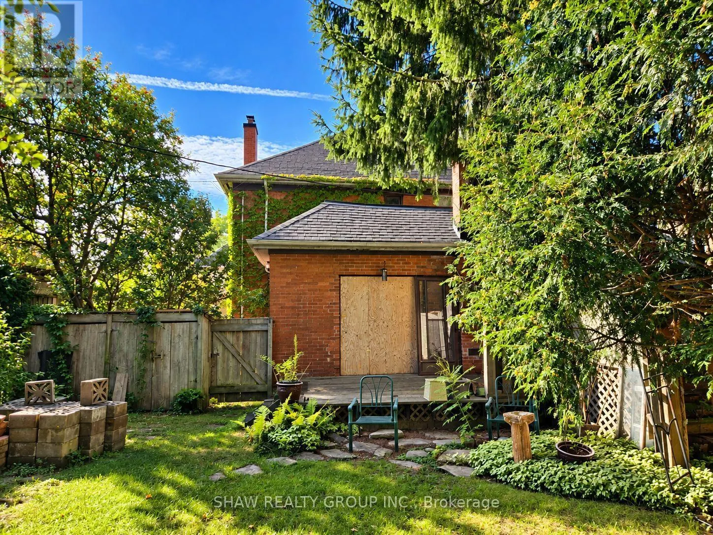 371 HUNTER STREET