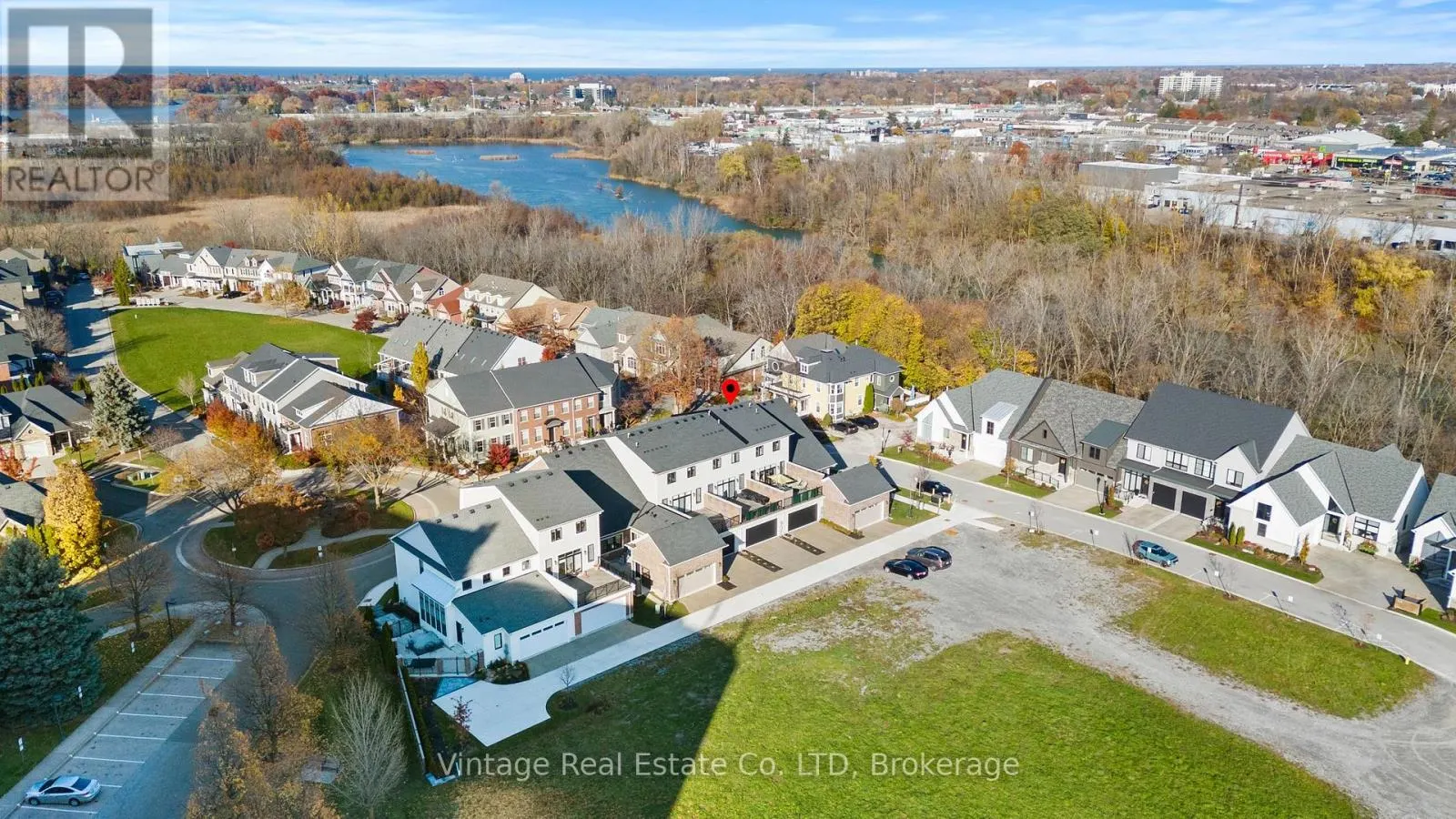 24 WILLOW BANK COMMON
