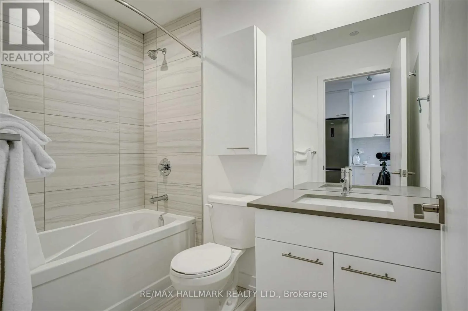 207 - 120 CARRICK TRAIL