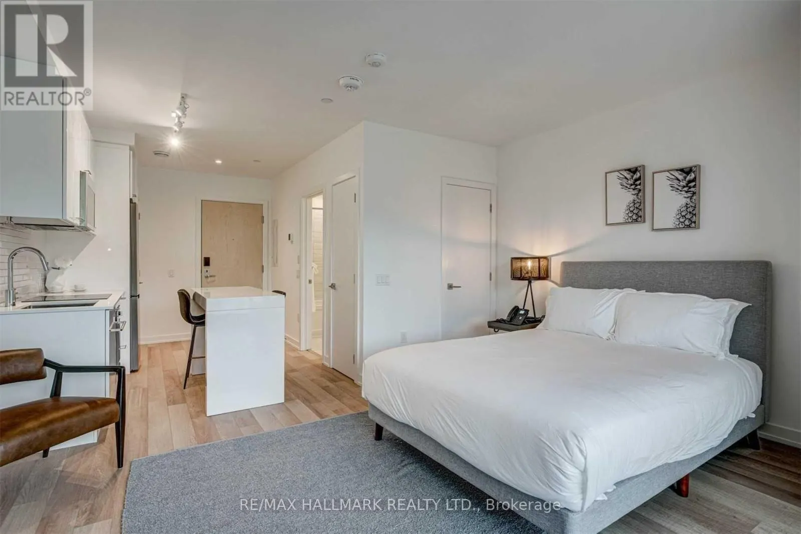 207 - 120 CARRICK TRAIL