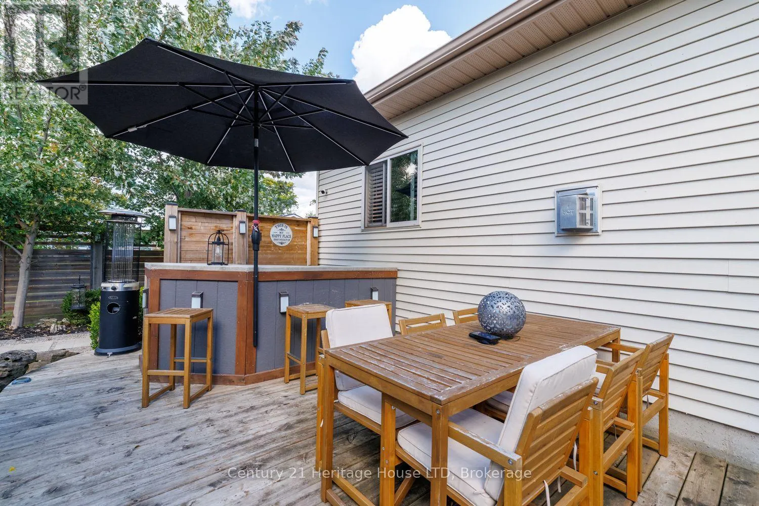 21 BURLEIGH ROAD S